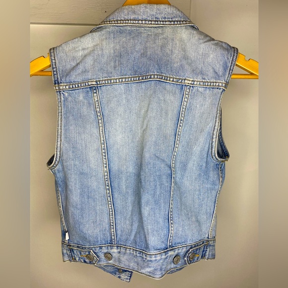 Talula Jean vest (Aritzia) - Picture 2 of 3